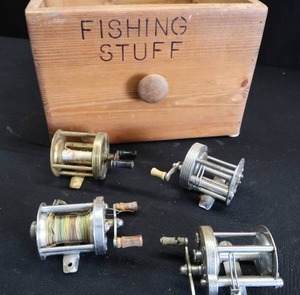 lot 103 image: 4 VINTAGE FISHING REELS