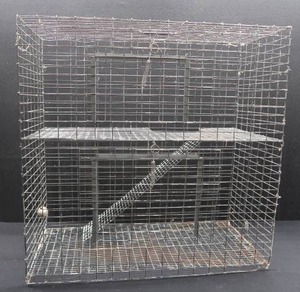 lot 91 image: LG PET CAGE