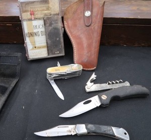 lot 130 image: KNIVES  MISC
