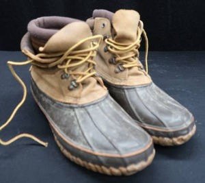 lot 24F image: LACROSSE WINTER BOOTS