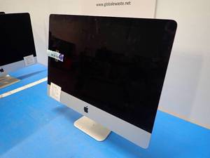 lot 7 image: Apple&nbspiMac 14,1 A1418 AIO PC &nbspINTEL CORE I5-4570S 2.9 Ghz  8GB DDR3 SDRAM  1TB HDD  Includes IOS and power cable  light scratches on screen 