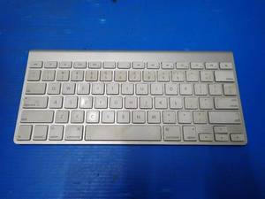 lot 48 image: Apple Wireless Keyboard A1314