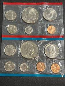 lot 04 image: 1974 US MINT SET
