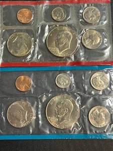 lot 05 image: 1975 US MINT SET