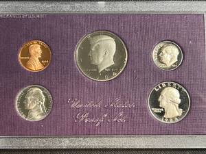 lot 23 image: 1984 US PROOF SET