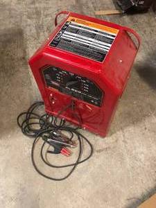 Lincoln Electric 225 Amp ArcStick Welder AC225S, 230V    Customer Returns See Pictures