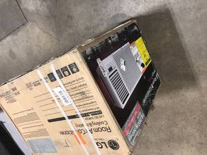 LG 18,000 BTU 230208V Window Air Conditioner Cools 1000 Sq. Ft. with Heater and Wi-Fi Enabled in White   Customer Returns See Pictures