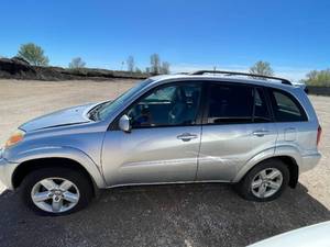 2005 Toyota RAV4 - AWD - 2 OWNERS