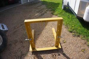 Behlens County Brand 3 Point Mount Hoist Lift