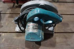 Makita Model 5007NB Skill Saw