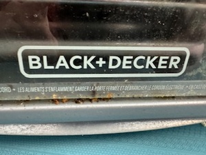 lot 29 image: Black and Decker Toaster Oven