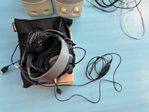 lot 53 image: Four Headsets and Pair of Speakers