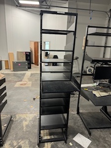 lot 19 image: StarTech Computer Rack. 20 x 37 x 85