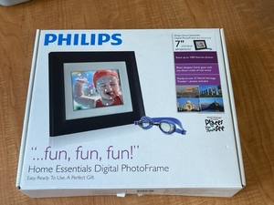 Phillips 7 Digital Photo Frame (New)