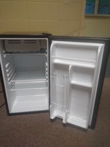 Tramontina Mini Fridge 3.2 Cu Ft
