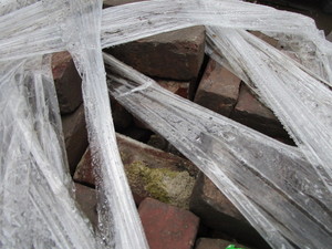 lot 89 image: Reclaimed Clay Bricks