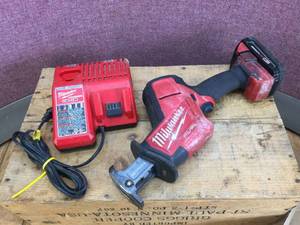 lot 6 image: Milwaukee Fuel M18 Cordless Hacksaw Set