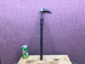 lot 30 image: AdjustableTelescoping Pry Bar