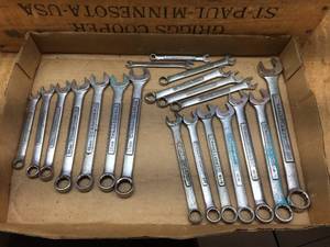 lot 37 image: Craftsman SAE - Metric Combination Wrenches