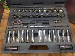 lot 41 image: EvercraftNAPA 12 Dr Socket Set