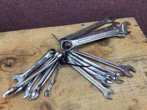 lot 43 image: Variety Metric Combination Wrenches - Sequential