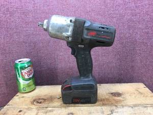 lot 44 image: Ingersol Rand 12 Dr 20V Impactool - Cordless