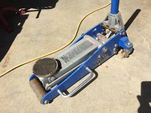 lot 68 image: Power Torque 1 12 Ton Lightweight Aluminum Jack
