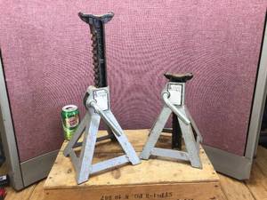 lot 70 image: Pair 3 Ton Jack Stands