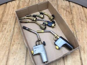 lot 80 image: 7 BernzOmatic Propane Torch Heads