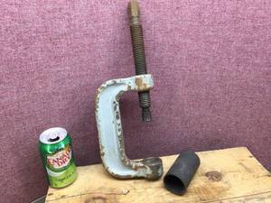 lot 85 image: OEM Ball Joint Tool