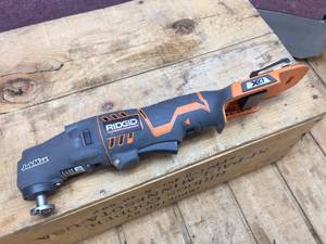 lot 87 image: Ridgid 18V Multi-Tool R8620 Series E