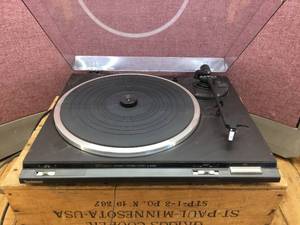 lot 129 image: Technics SL-BD20D Turntable