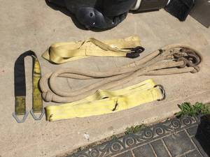 lot 143 image: 4 Tow Straps 3 - 10 - 14