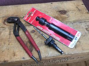 lot 144 image: 3 Milwaukee Tools