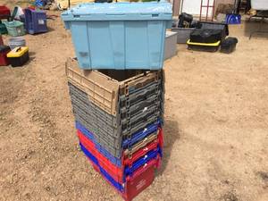 lot 150 image: 11 Butterfly Style Totes