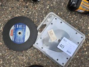 lot 40 image: Virginia Abrasives (2) 12x18x20mm Concrete Saw Blades and (1) 12 Diamond Saw Blade
