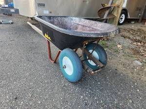lot 25 image: Wheelbarrow