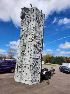 22 Ft 4 Lane Rock Wall