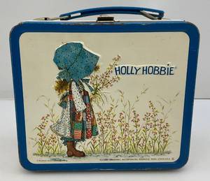 lot 47 image: Vintage Embossed Holly Hobbie Metal Aladdin Lunch Box (NO Thermos)