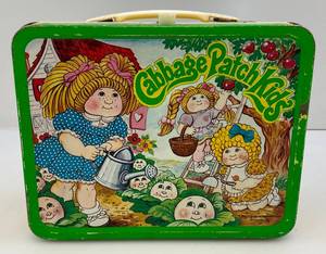 lot 50 image: 1983 Cabbage Patch Kids Metal Lunch Box
