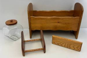 lot 77 image: Vintage Doll Wooden Doll Bed & More