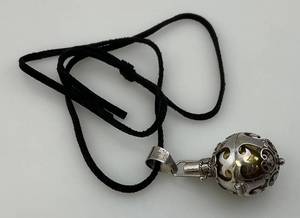 lot 160 image: Unusual 925 Silver Magic Ball Container Pendant Necklace (VERY COOL)
