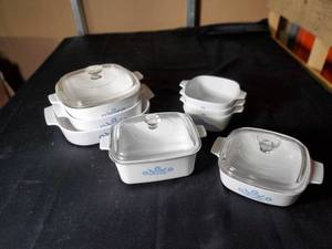 lot 111 image: Vintage Floral Pattern Ceramic Cookware Set with Lids