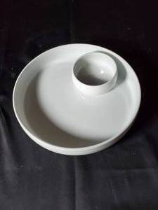 lot 120 image: Contemporary White Ceramic Dip & Chips Serving Tray