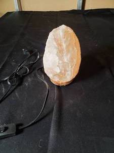 lot 121 image: Himalayan Salt Lamp with Power Cord