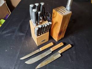 lot 134 image: Vintage true Edge Ontario Knife Co. Knife Set