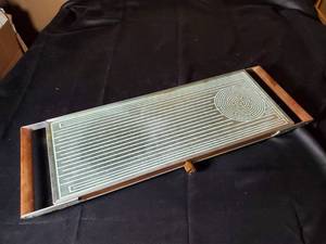 lot 153 image: Vintage Hot Plate with Wooden Frame - Cord Missing