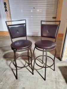 lot 154 image: Set of 2 Brown Faux Leather Barstools