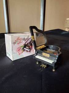 lot 162 image: Vintage Piano Music Box with Original Packaging