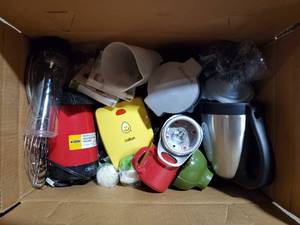 lot 169 image: Assorted Kitchen Gadget Lot